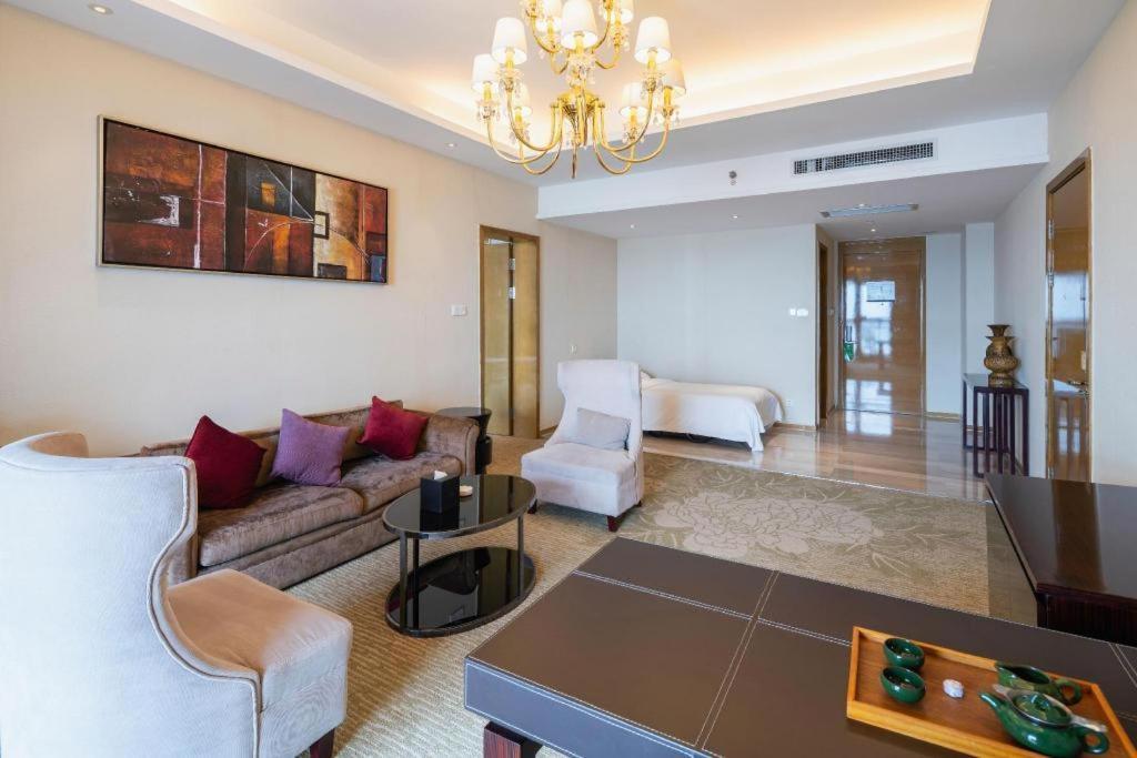 Haiyang Shenglong Jianguo Hotel Hai-yang-hsien Eksteriør billede